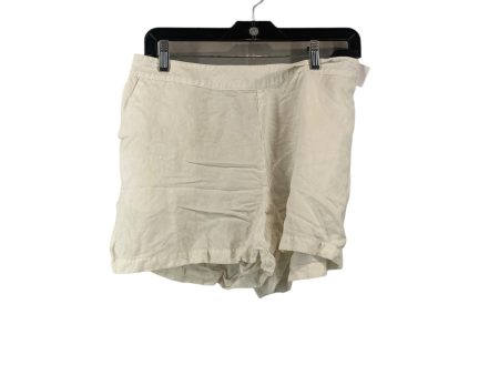 White Shorts A New Day, Size M Supply