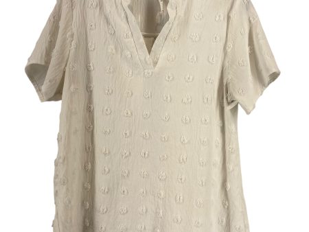 White Top Short Sleeve Clothes Mentor, Size L For Discount