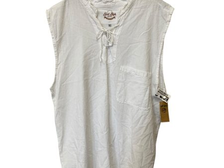 White Top Sleeveless Clothes Mentor, Size 2x Online now