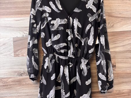 Romper By Express In Black & Grey, Size: S Supply