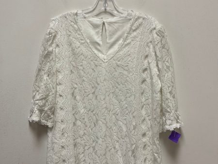 White Top Short Sleeve Clothes Mentor, Size Xl Sale