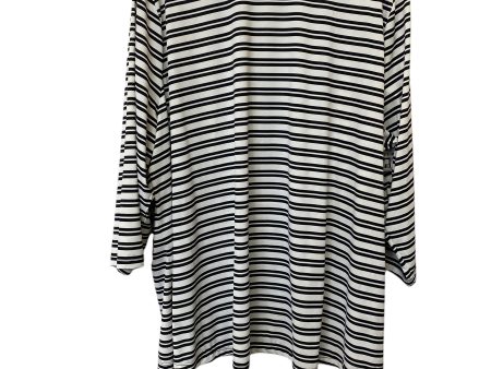 Striped Pattern Top Long Sleeve Torrid, Size 5 Fashion