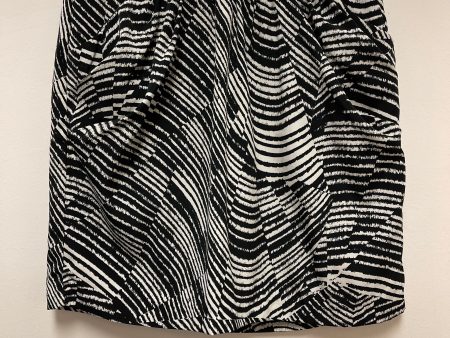 Black & Cream Skirt Mini & Short Banana Republic, Size Xs Hot on Sale