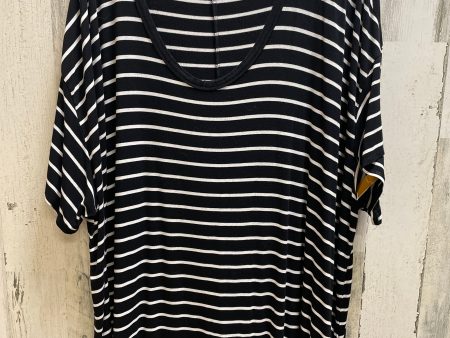 Top Short Sleeve By Old Navy In Striped Pattern, Size: 3x For Cheap