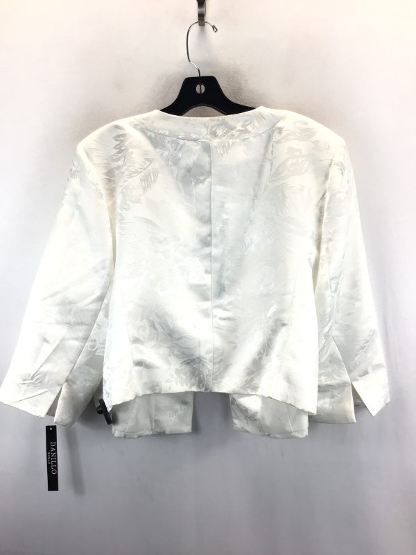 Blazer By Clothes Mentor In White, Size: 18 on Sale